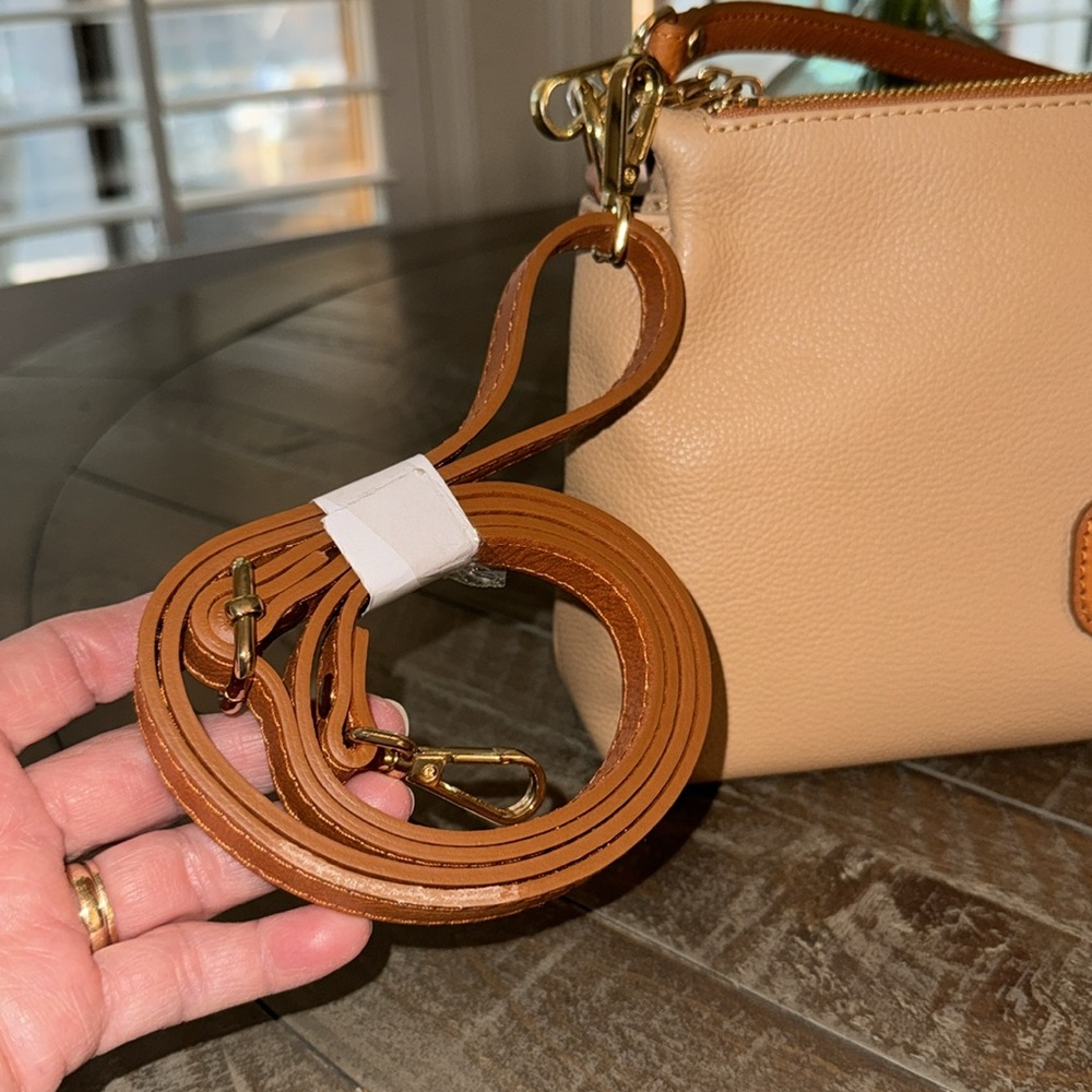 NWT, Valentina crossbody in pebbled leather in nutmeg. - Picture 3 of 10